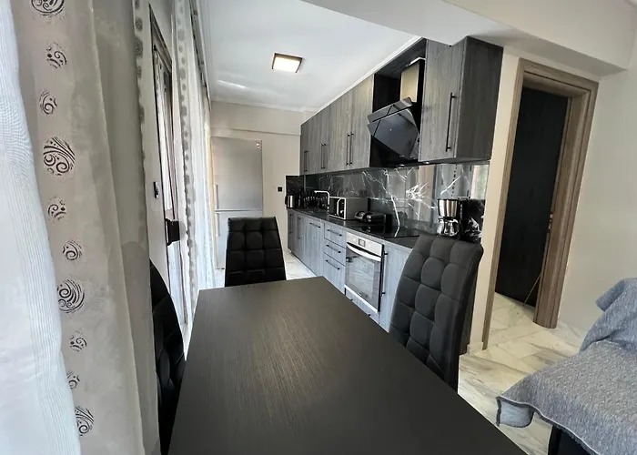 Luxury 公寓 阿吉亚特拉萨